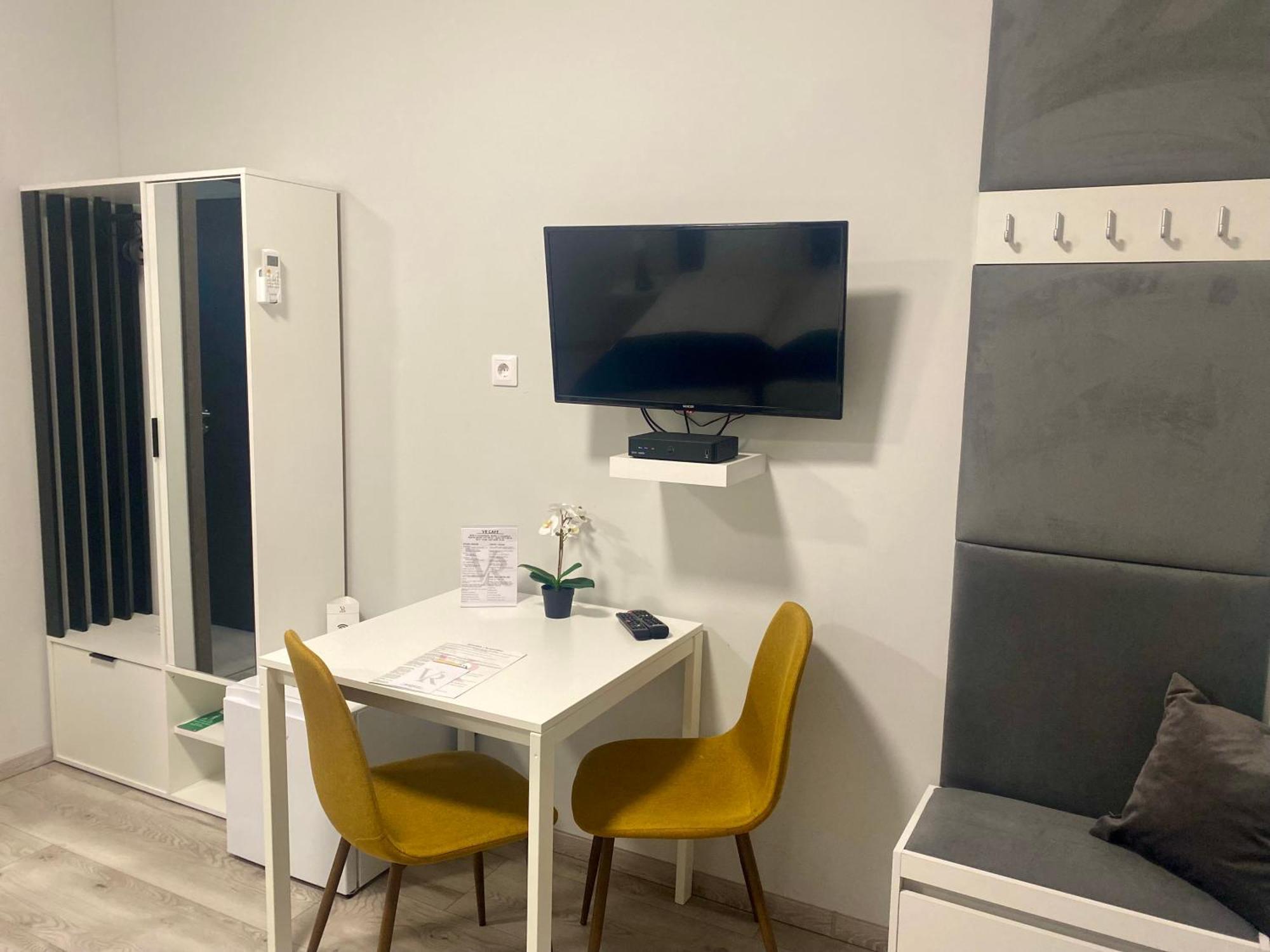 Vecsesi Rendezvenykoezpont Es Panzio B&B 외부 사진
