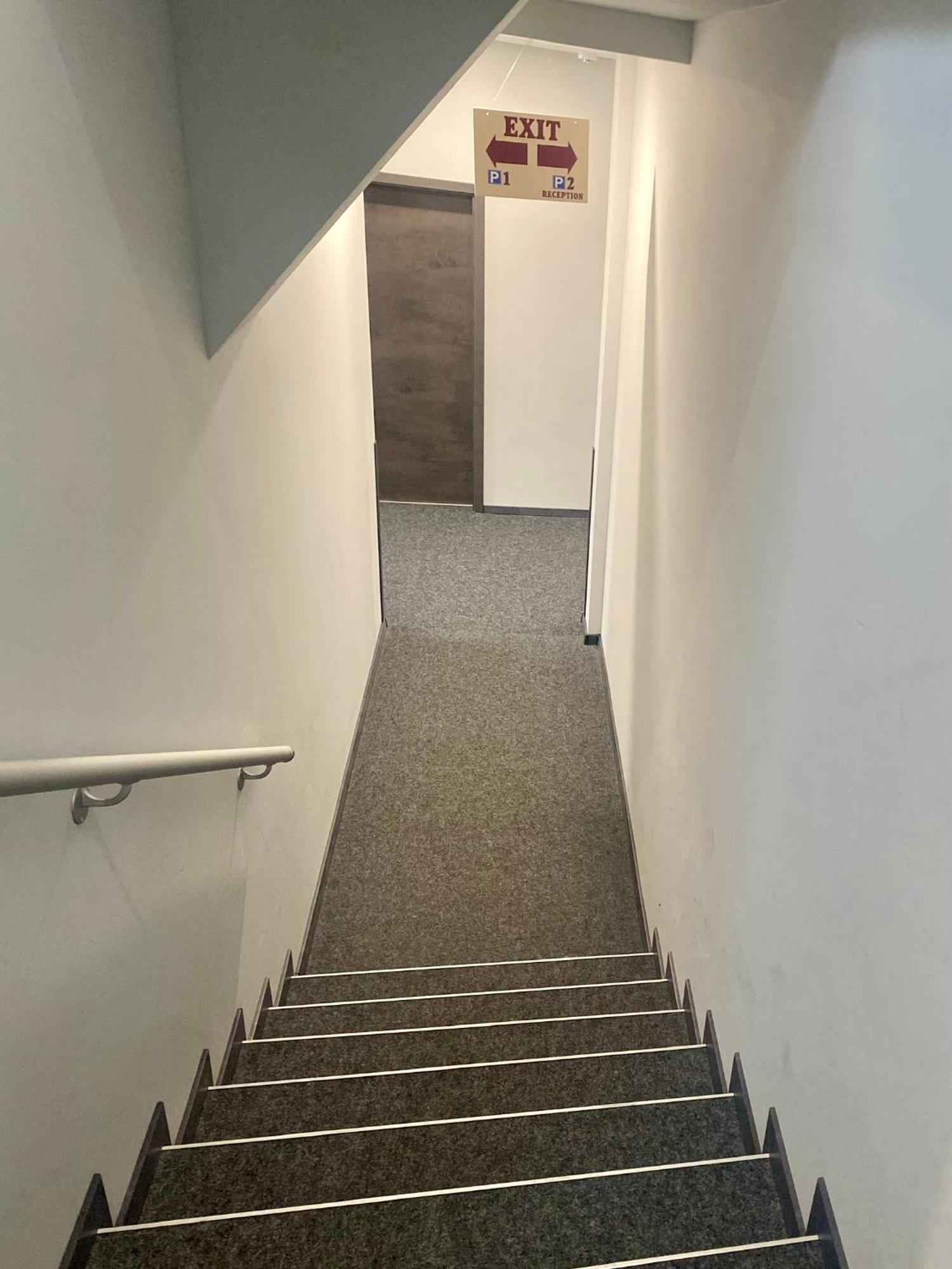 Vecsesi Rendezvenykoezpont Es Panzio B&B 외부 사진